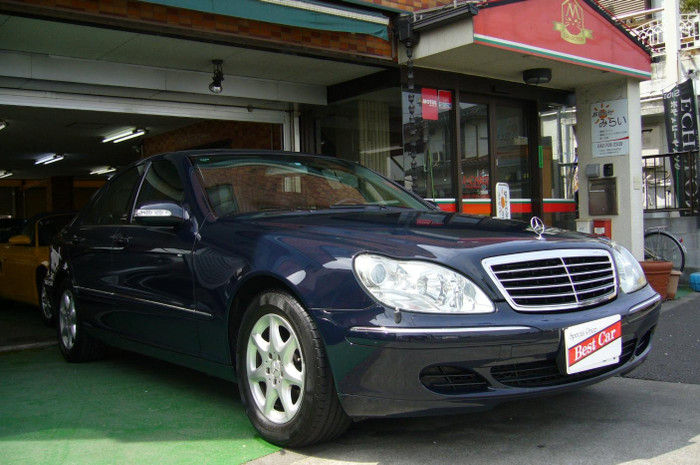 Dòng xe Mercedes S350 mà ông Chung Minh viết trong đơn tố cáo, phát ngôn trên các phương tiện truyền thông, cho rằng ông Phước Sang mượn của mình và đã từng thấy Lê Hiếu đi. Dòng xe Mercedes S350 mà ông Chung Minh viết trong đơn tố cáo, phát ngôn trên các phương tiện truyền thông, cho rằng ông Phước Sang mượn của mình và đã từng thấy Lê Hiếu đi.