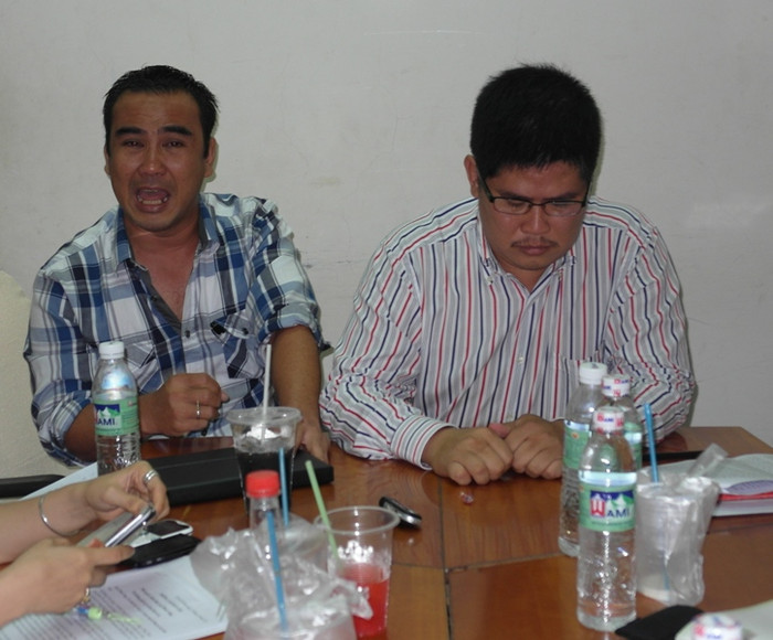 “Tôi phải nói ra, anh đuổi tôi ra khỏi nơi đây, cũng được. Người đó là Lâm Quang Tèo, diễn viên ở sân khấu 5B Võ Văn Tần" - Quyền Linh. “Tôi phải nói ra, anh đuổi tôi ra khỏi nơi đây, cũng được. Người đó là Lâm Quang Tèo, diễn viên ở sân khấu 5B Võ Văn Tần" - Quyền Linh.