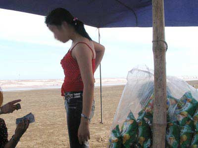 Trao đổi "hàng - tiền".