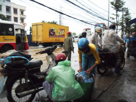 Rất nhiều xe bị chết máy...