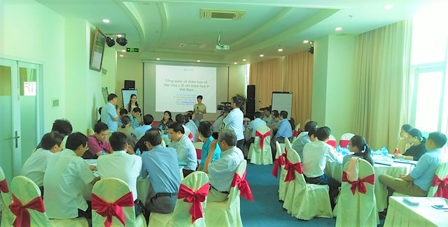 Các thành viên tham gia buổi tập huấn. (Ảnh: Cổng thông tin Bộ Y tế) Các thành viên tham gia buổi tập huấn. (Ảnh: Cổng thông tin Bộ Y tế)