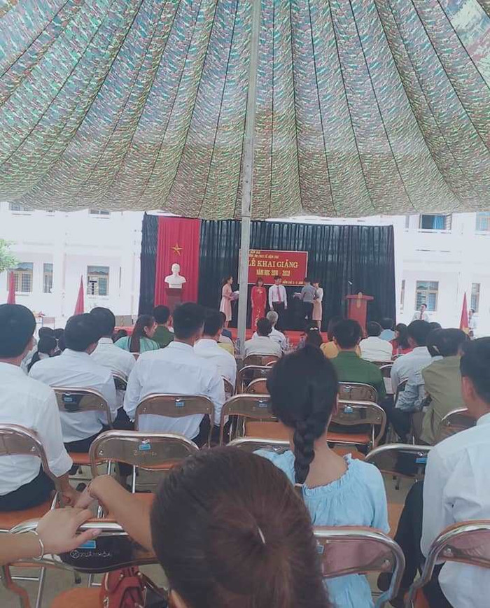 Ngày khai giảng năm nay là ngày khai giảng vui nhất của các thầy cô giáo ở Nậm Chà trong nhiều năm trở lại đây Ngày khai giảng năm nay là ngày khai giảng vui nhất của các thầy cô giáo ở Nậm Chà trong nhiều năm trở lại đây