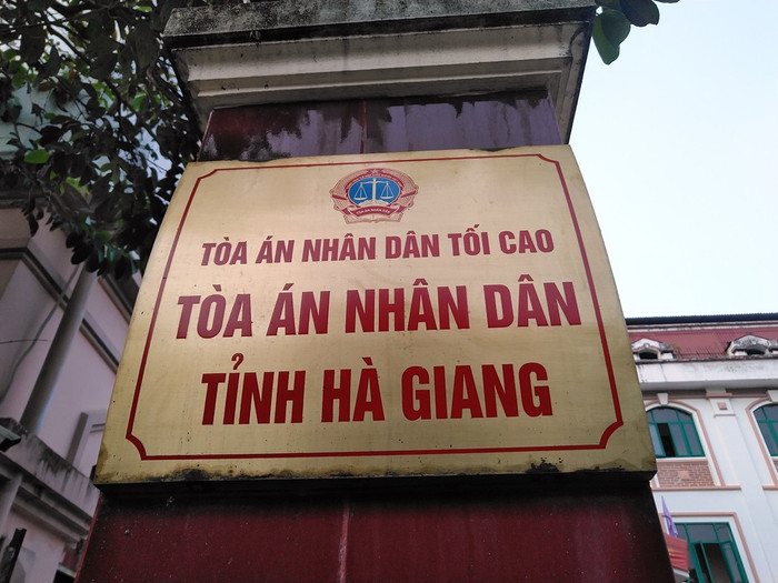 Phiên tòa diễn ra với nhiều kỳ vọng của người dân. Phiên tòa diễn ra với nhiều kỳ vọng của người dân.