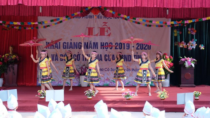 Buổi khai giảng đặc biệt tại ngôi trường miền biên viễn ảnh 7