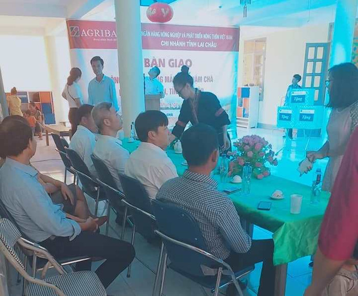 Ngôi trường mới với những cơ sở vật chất hiện đại là niềm vui lớn đối với cô và trò ở Nậm Chà Ngôi trường mới với những cơ sở vật chất hiện đại là niềm vui lớn đối với cô và trò ở Nậm Chà