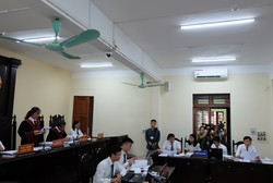 Vắng hơn 100 nhân chứng, hoãn phiên xét xử gian lận điểm thi tại Hà Giang Vắng hơn 100 nhân chứng, hoãn phiên xét xử gian lận điểm thi tại Hà Giang