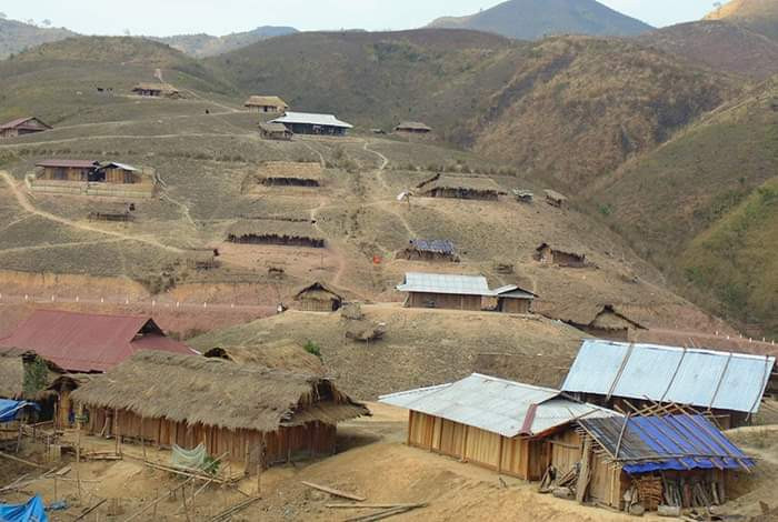 Điểm trường trung tâm của trường Tiểu học Na Cô Sa ngày đầu thành lập