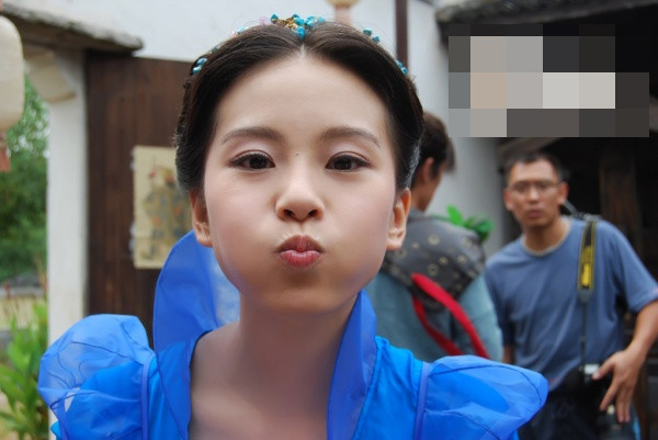 Lưu Thi Thi chu môi đáng yêu Lưu Thi Thi chu môi đáng yêu