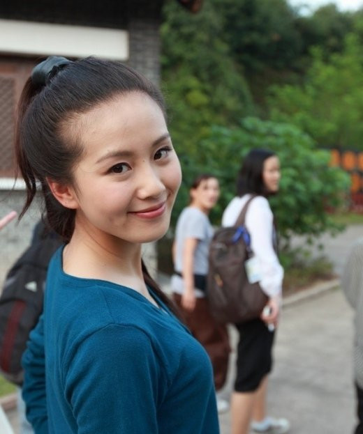 Thế nhưng, qua các vai diễn, điển hình nhất là Nhược Hy trong "Bộ bộ kinh tâm", Thát Bạt Ngọc Nhi trong "Hiên Viên kiếm", cô đã thực sự lưu dấu ấn với khán giả truyền hình bằng chính năng lực diễn xuất của mình. Thế nhưng, qua các vai diễn, điển hình nhất là Nhược Hy trong "Bộ bộ kinh tâm", Thát Bạt Ngọc Nhi trong "Hiên Viên kiếm", cô đã thực sự lưu dấu ấn với khán giả truyền hình bằng chính năng lực diễn xuất của mình.