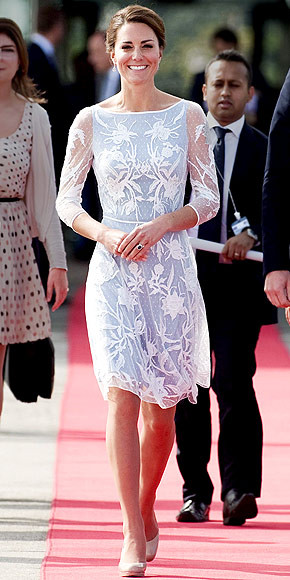 Váy ren trắng thanh lịch, nữ tính Váy ren trắng thanh lịch, nữ tính