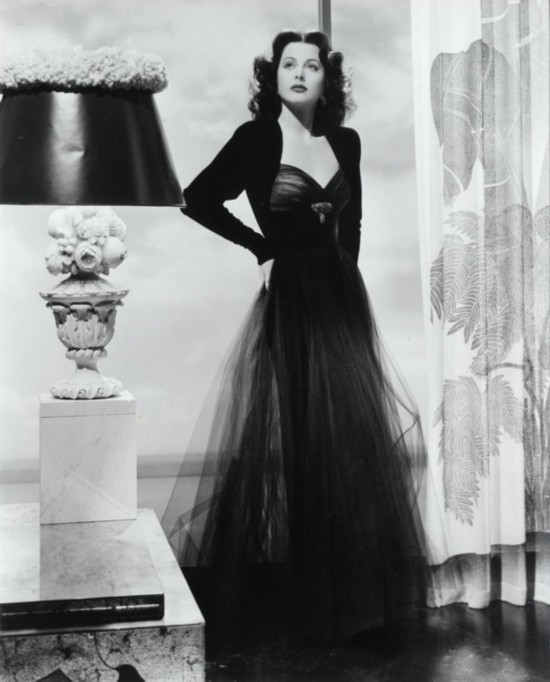 Sở hữu một vóc dáng yêu kiều và vẻ đẹp kiêu sa, lộng lẫy