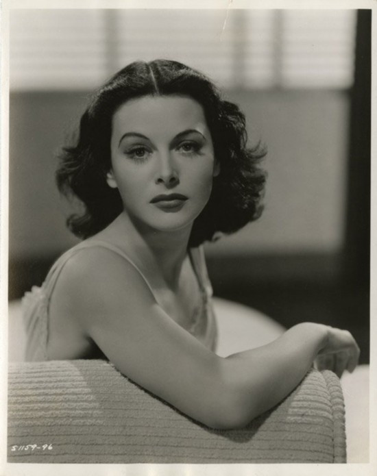 Gương mặt hoàn hảo đến từng chi tiết