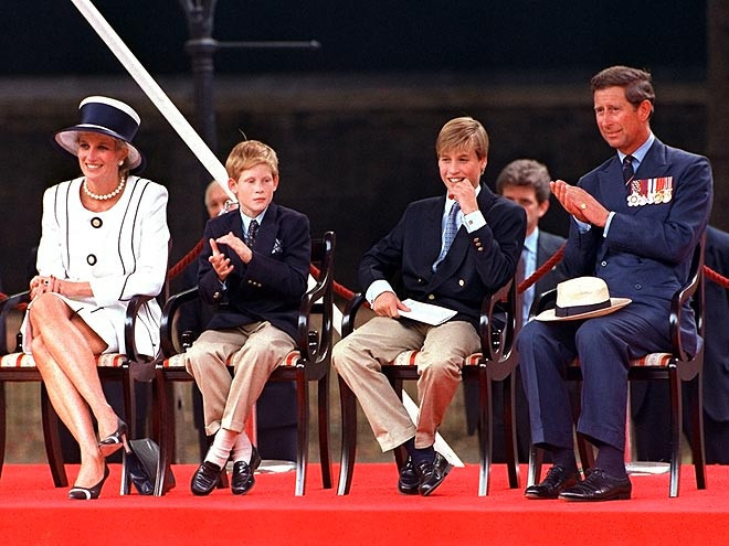 Gia đình thái tử Charles khi chưa có những sứt mẻ trong tình cảm vợ chồng Gia đình thái tử Charles khi chưa có những sứt mẻ trong tình cảm vợ chồng