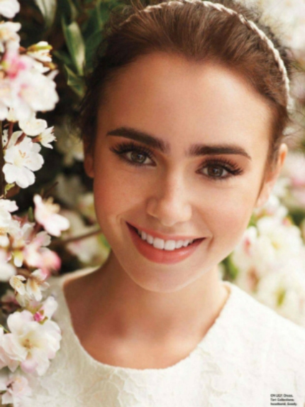 Sinh ra trong một gia đình danh giá, Lily Collin hội tụ đủ các yếu tố tài năng nghệ thuật, trí tuệ và khí chất quý tộc của một nàng công chúa. Sinh ra trong một gia đình danh giá, Lily Collin hội tụ đủ các yếu tố tài năng nghệ thuật, trí tuệ và khí chất quý tộc của một nàng công chúa.