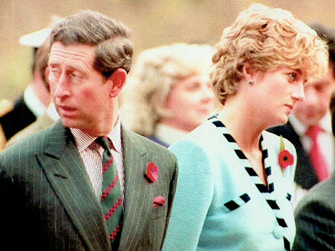 Tình cảm lạnh nhạt của cặp đôi hoàng gia khi cuộc hôn nhân trên bờ đổ vỡ. Tình cảm lạnh nhạt của cặp đôi hoàng gia khi cuộc hôn nhân trên bờ đổ vỡ.