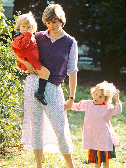 Năm 1980, bà là cô giáo ở một trường mầm non Năm 1980, bà là cô giáo ở một trường mầm non