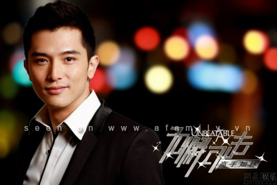 Gia nhập làng giải trí ban đầu với vai trò ca sĩ, đến nay, Khưu Trạch đã xây dựng được cho mình một sự nghiệp vững vàng ở cả âm nhạc và điện ảnh.