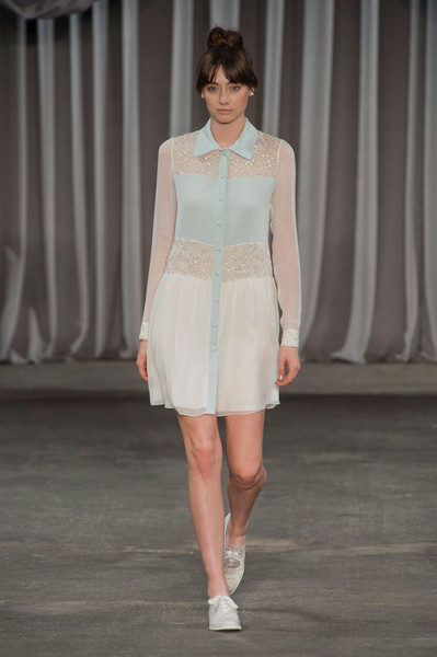 Sự kết hợp hoàn hảo giữa voan và ren