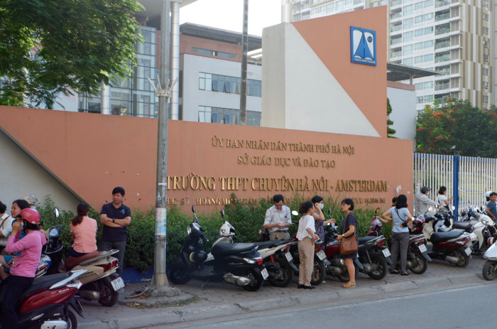 Điểm thi Trường Trung học phổ thông Chuyên Hà Nội - Amsterdam. Điểm thi Trường Trung học phổ thông Chuyên Hà Nội - Amsterdam.