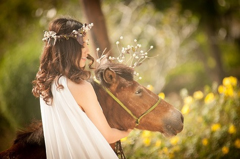 Trong trang phục của NTK Lê Thanh Hòa, Ngọc Diễm mang đến cho người xem nhiều phong cách và sắc thái khác nhau của mình.