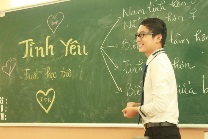 Thầy Khắc Hiếu cho rằng, nghề giáo là một nghề hấp dẫn. Thầy Khắc Hiếu cho rằng, nghề giáo là một nghề hấp dẫn.