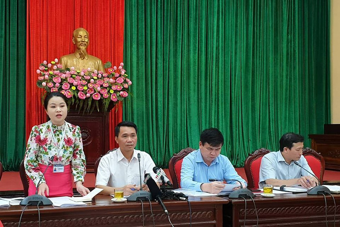 Bà Chu Hồng Minh - Phó Bí thư Thành đoàn Hà Nội trả lời tại cuộc họp. Ảnh: T.A Bà Chu Hồng Minh - Phó Bí thư Thành đoàn Hà Nội trả lời tại cuộc họp. Ảnh: T.A