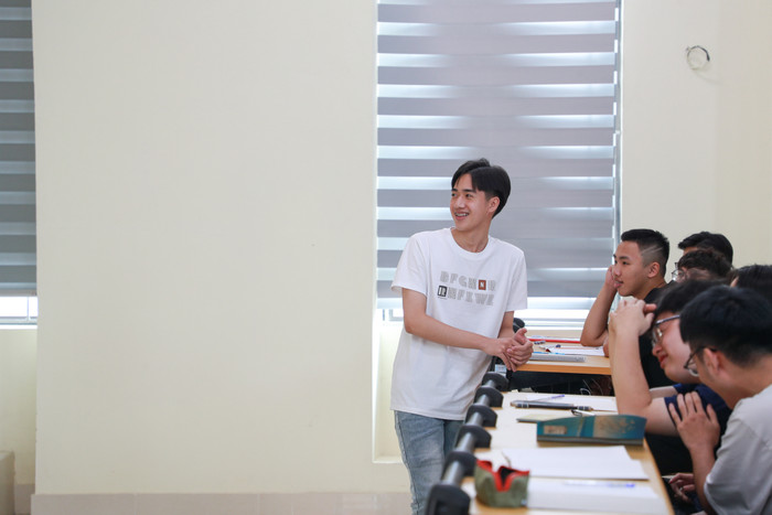 Sinh viên Đại học Quốc gia Hà Nội. Ảnh: VNU AH9I2432.jpg