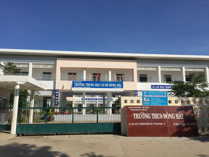 Trường Trung học cơ sở Đông Hải. (Ảnh: ninhthuan.edu.vn) Trường Trung học cơ sở Đông Hải. (Ảnh: ninhthuan.edu.vn)