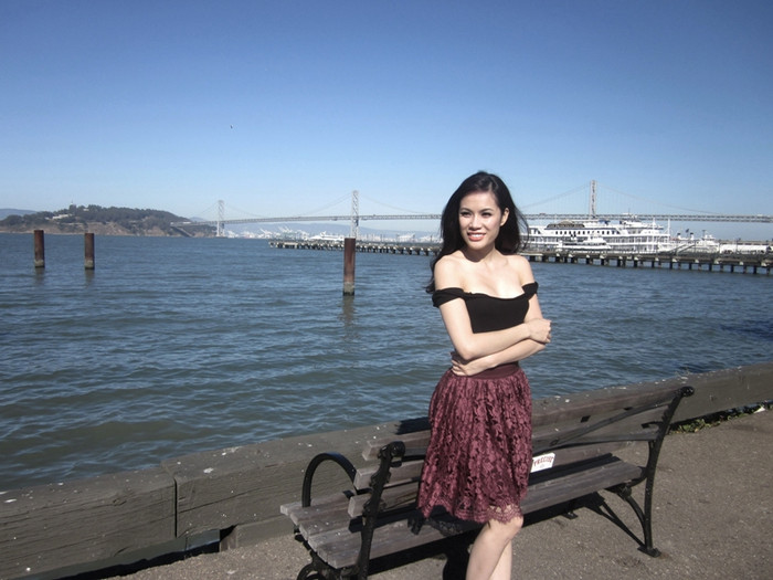 Victoria Phương Nguyễn sở hữu một gương mặt thanh thoát đậm chất Á Đông, làn da trắng mịn và một vóc dáng cân đối.