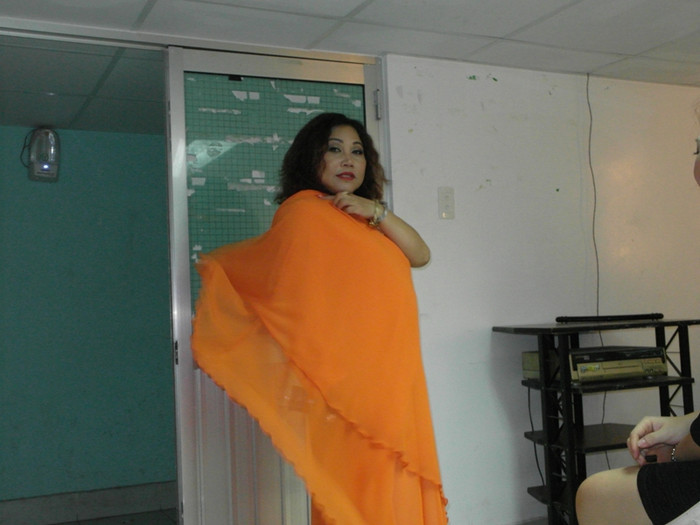 Tha thướt cùng váy… Tha thướt cùng váy…