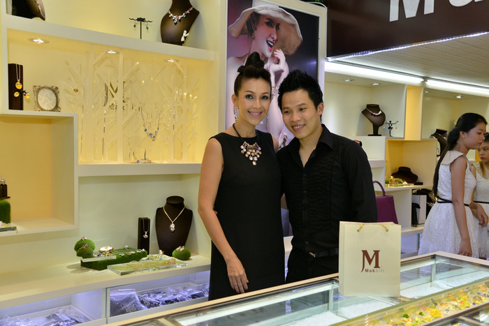 Bầu của Ngọc Trinh, Vũ Khắc Tiệp cũng đến chụp cùng Diễm My Bầu của Ngọc Trinh, Vũ Khắc Tiệp cũng đến chụp cùng Diễm My