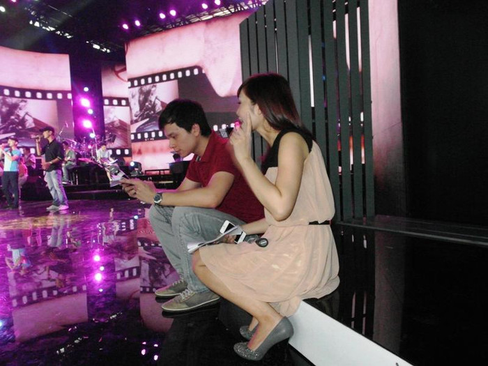 Danh Tùng đi đâu, Thuỳ Linh đều đi theo đó. Danh Tùng đi đâu, Thuỳ Linh đều đi theo đó.