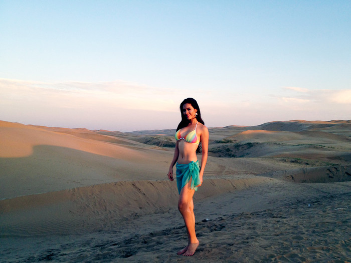 Thời tiết khắt nghiệt không làm nụ cười của người đẹp kém phần rạng rỡ.... Thời tiết khắt nghiệt không làm nụ cười của người đẹp kém phần rạng rỡ....