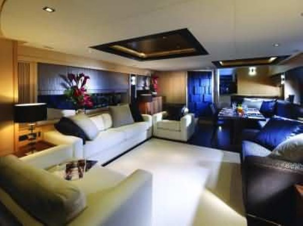 Nội thất phòng khách bên trong du thuyền Nội thất phòng khách bên trong du thuyền