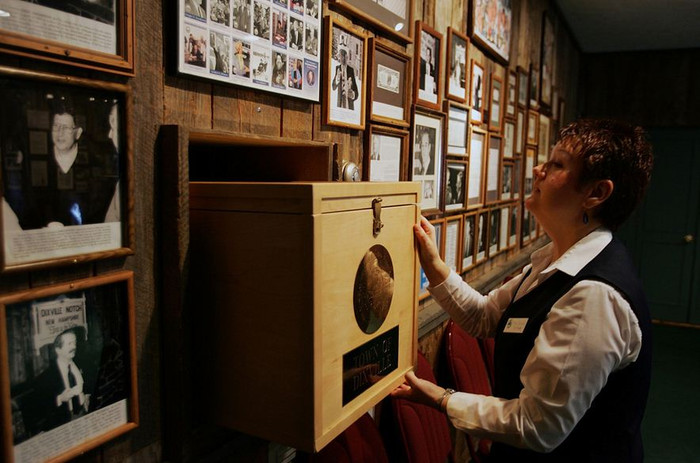 Thị trấn Yamaguchi và Hart ở bang New Hampshire xa xôi luôn là nơi được tổ chức bầu cử sớm nhất nước Mỹ Thị trấn Yamaguchi và Hart ở bang New Hampshire xa xôi luôn là nơi được tổ chức bầu cử sớm nhất nước Mỹ