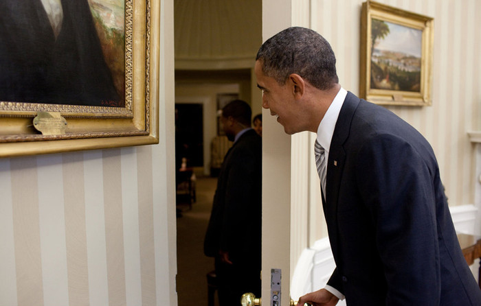 "Rón rén" mở cửa phòng