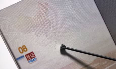 Không chỉ dừng lại ở một thủ đoạn chính trị láu cá, đường "lưỡi bò" in chìm trên hộ chiếu Trung Quốc là một âm mưu nham hiểm của Bắc Kinh nhằm độc chiếm Biển Đông