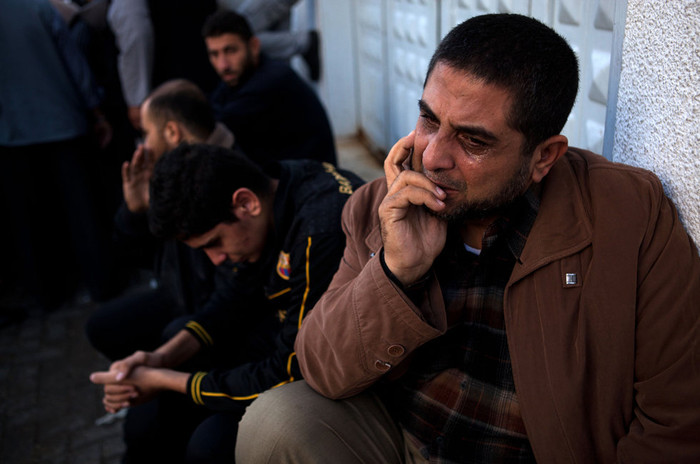 Những giọt nước mắt căm phẫn Những giọt nước mắt căm phẫn