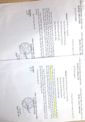 Thông báo việc xả bụi của Nhà máy xi măng Trung Sơn gửi đến cả hệ thống chính trị tại xã Trung Sơn (Ảnh: Duy Phong) Thông báo việc xả bụi của Nhà máy xi măng Trung Sơn gửi đến cả hệ thống chính trị tại xã Trung Sơn (Ảnh: Duy Phong)