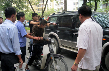 Cơ quan điều tra tiến hành thực nghiệm hiện trường. Cơ quan điều tra tiến hành thực nghiệm hiện trường.