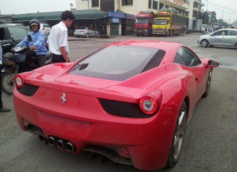 Siêu xe được nhiều đại gia Việt Nam rất ưa chuộng. Siêu xe được nhiều đại gia Việt Nam rất ưa chuộng.