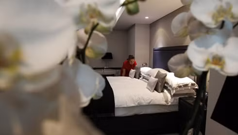 Thiết kế trong phòng rất đơn giản nhưng từng chi tiết thể hiện sự chỉn chu và tinh xảo.