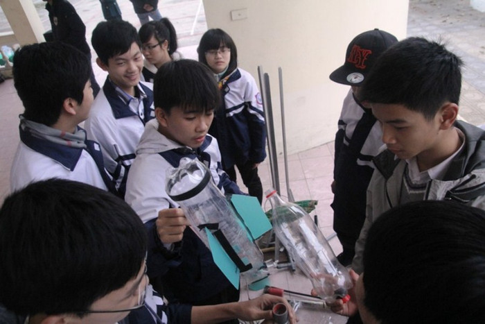 Qua đó xây dựng lên chiếc cầu nối gắn kết lòng đam mê khoa học giữa các câu lạc bộ tham gia, nơi giao lưu, chia sẻ và học hỏi tri thức, kinh nghiệm; tạo tiền đề để các bạn tiếp tục học tập, nghiên cứu, sáng tạo đặc biệt trong lĩnh vực vật lí-thiên văn. Qua đó xây dựng lên chiếc cầu nối gắn kết lòng đam mê khoa học giữa các câu lạc bộ tham gia, nơi giao lưu, chia sẻ và học hỏi tri thức, kinh nghiệm; tạo tiền đề để các bạn tiếp tục học tập, nghiên cứu, sáng tạo đặc biệt trong lĩnh vực vật lí-thiên văn.