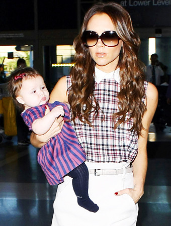 Chiếc kẹp tóc nhỏ ăn rơ với màu váy Chiếc kẹp tóc nhỏ ăn rơ với màu váy