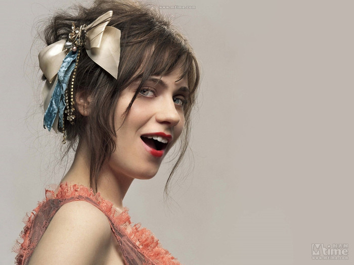 3. Zooey Deschanel 3. Zooey Deschanel
