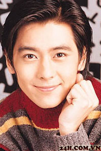 Vẻ đẹp của chàng trai tuổi đôi mươi