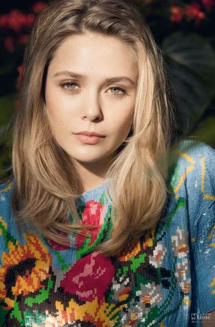 Elizabeth Olsen vô cùng xinh đẹp với đôi mắt sâu và nụ cười rạng rỡ. Bên cạnh việc là một diễn viên, Elizabeth còn được biết tới như người mẫu ảnh.