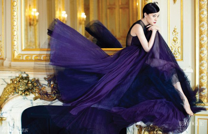 Chiếc váy cầu kì và nghệ thuật Chiếc váy cầu kì và nghệ thuật