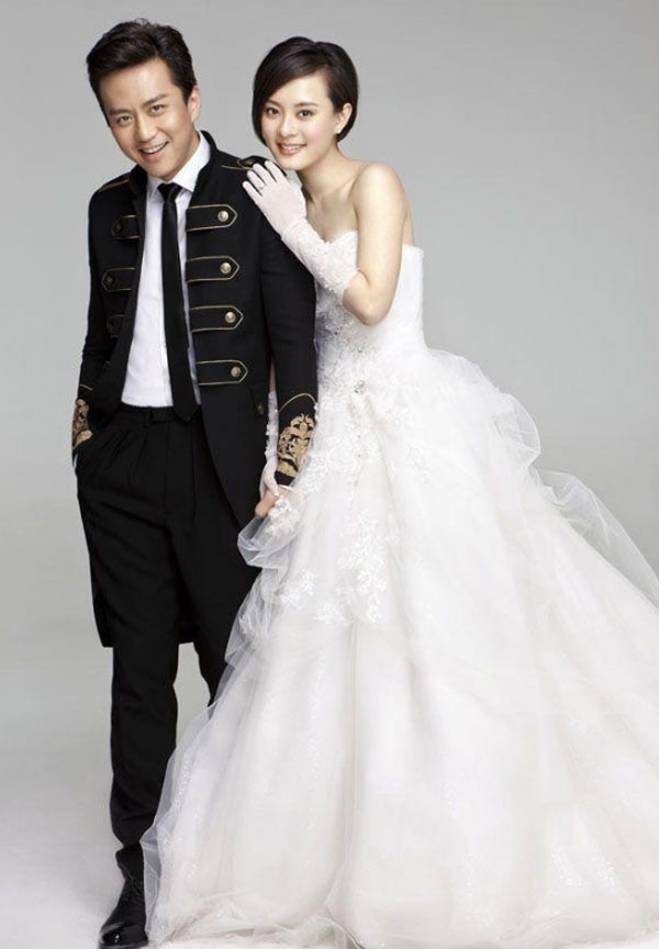 Hiện vợ chồng cô đã có một cậu quý tử. Hạnh phúc mái ấm của họ luôn là điều mà các nghệ sĩ khác ước ao. Hiện vợ chồng cô đã có một cậu quý tử. Hạnh phúc mái ấm của họ luôn là điều mà các nghệ sĩ khác ước ao.