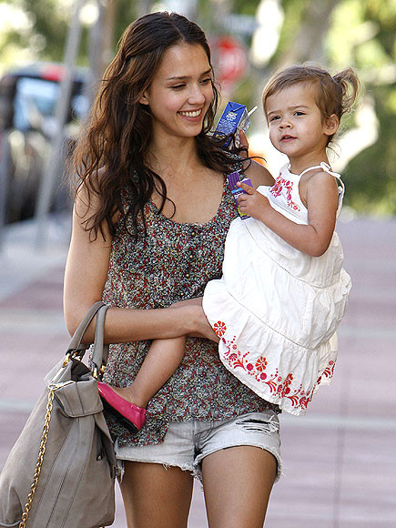 Ánh mắt yêu thương dành cho con